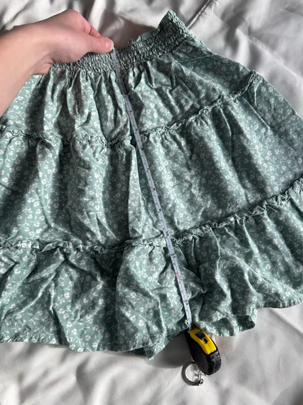 Hollister High Rise Floral Skirt - Image 4