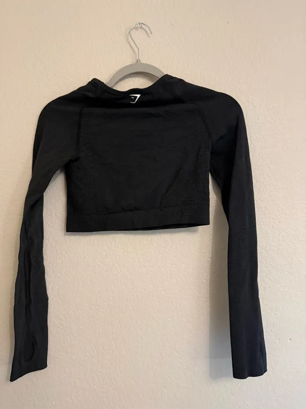 Gymshark Black Long Sleeve Crop Top - Image 4