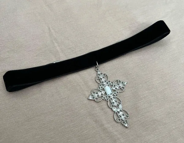 Black Velvet Rhinestone Cross Pendant Choker - Image 3