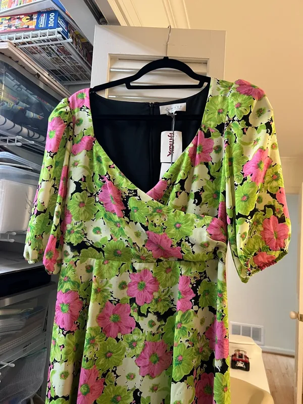 WAYF Floral Green & Pink Midi Dress - Image 5