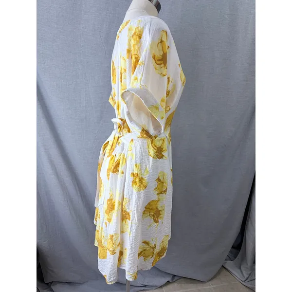 Simply Vera Wang Yellow Floral Rayon‎ Blend Shift Dress White XL Wedding Guest - Image 4