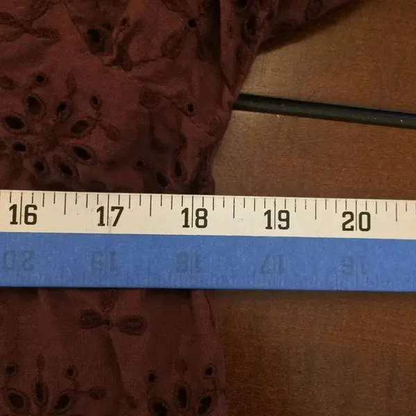 Anthropologie eyelit blouse medium - Image 3