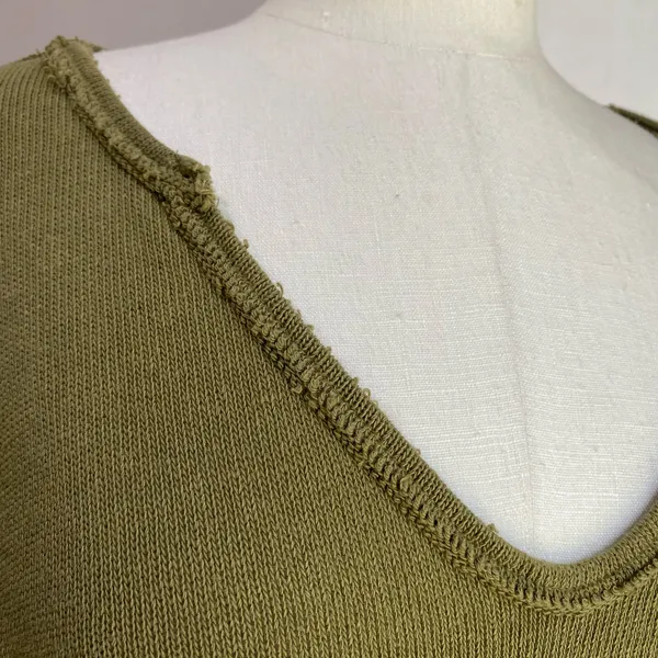 We The Free Come Get It V Neck‎ Cotton Blend Top Adventurer Green Boho M - Image 9