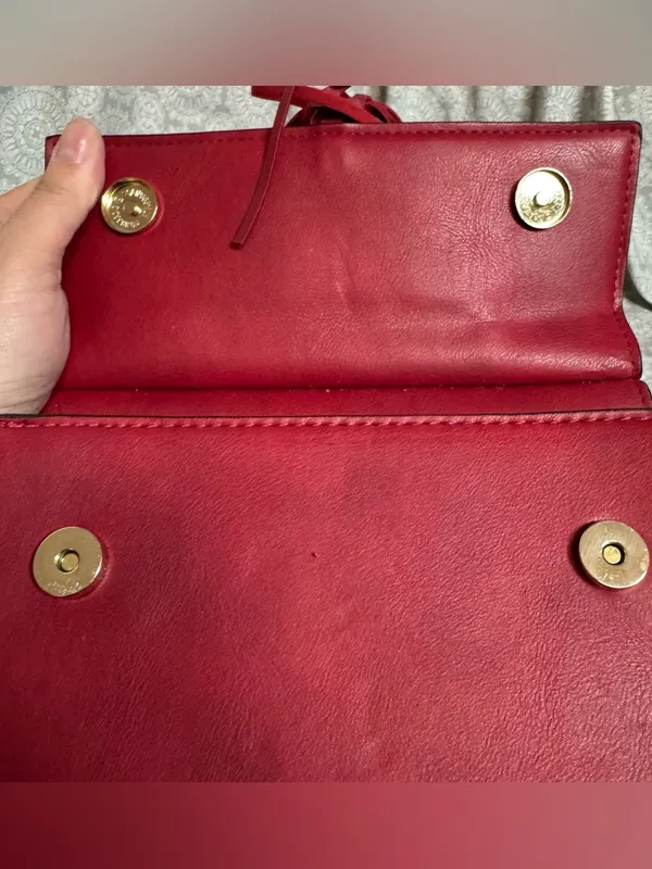 Red Leather Tassel Top-Handle Crossbody Bag - Image 8