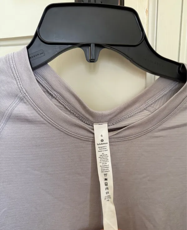 Lululemon Swiftly Tech Long Sleeve Size 6  - Image 2