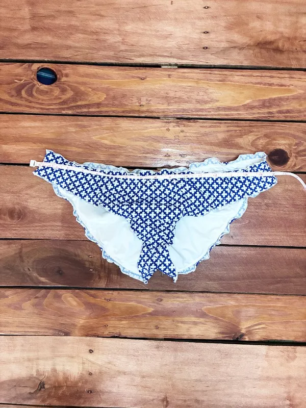 Vintage Y2K Victoria's Secret Blue Geometric Flower Ruffle Bikini Bottom - Large - Image 7