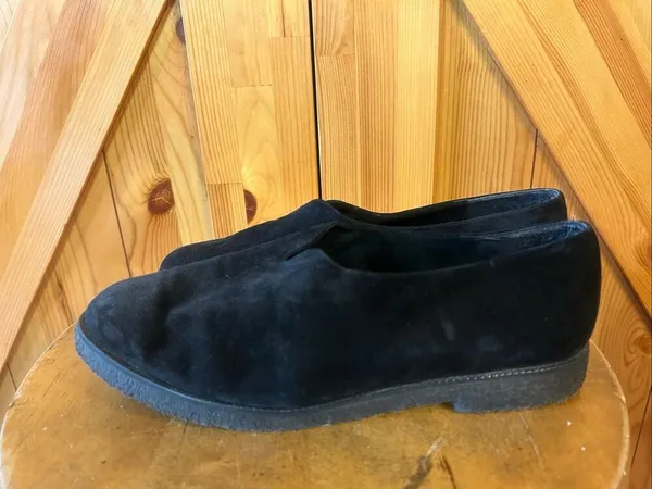 Stuart Weitzman Women's Black Suede Slip On Loafers Shoes Size 8 - Image 3