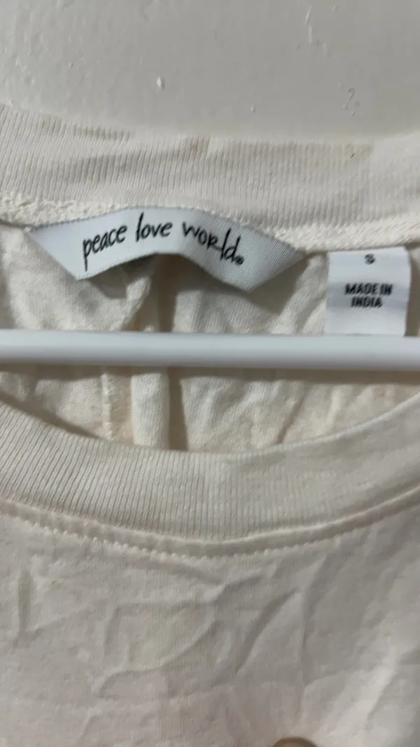 Peace Love World Women's Cream Graphic Tee Small - Image 2