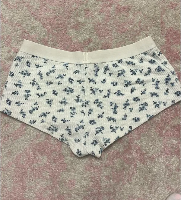 Edikted Sleep Shorts Floral - Image 2