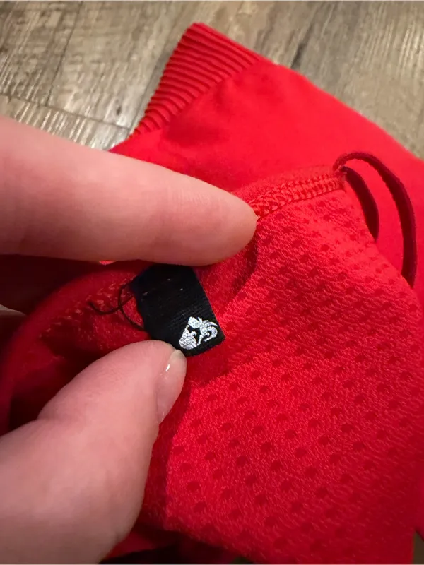 Women’s Best Red Powerless Seamless Sports Bra - Image 5