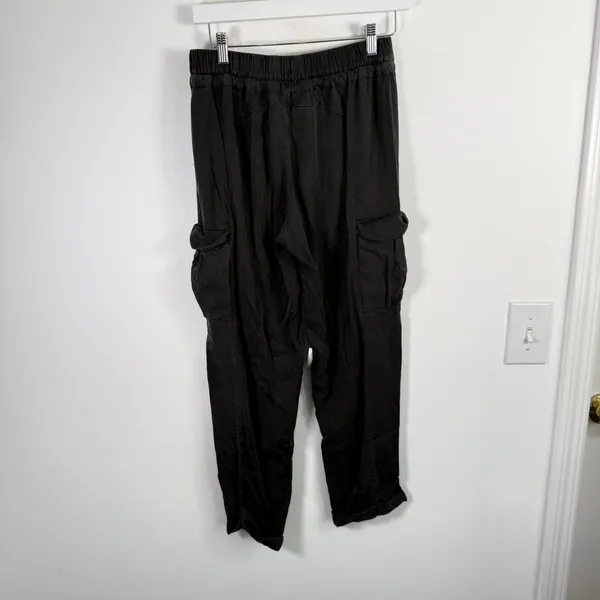 Lululemon Move Lightly Cargo Pant 25" 100% Lyocell Lightweight Grey Womens 6 - Image 5