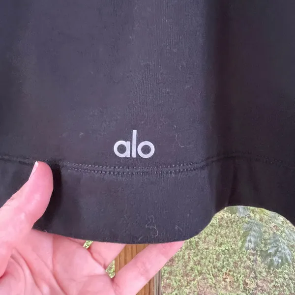 Alo Yoga Women's Black Cropped Long Sleeve Hoodie Size XS - Image 3
