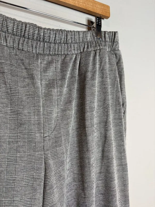 A New Day grey plaid pull on casual dress pants - Image 2