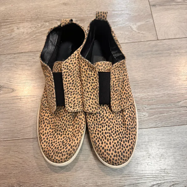 Universal Threads Lillian Womens Leopard Print Slip On Sneakers Size‎ 9 Shoes - Image 3