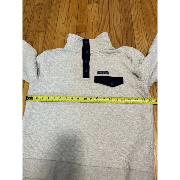 Patagonia W's Organic Cotton Quilt Snap-T Pullover in Birch White Medium - Image 6