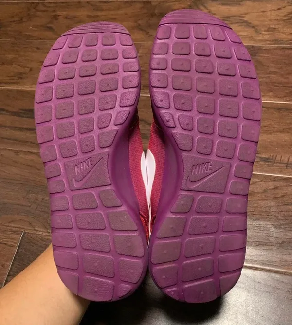 Nike Women’s  ombré Roshes - Image 2