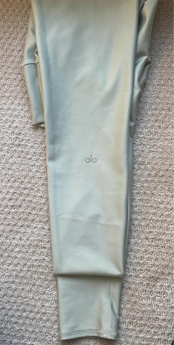 Alo Yoga High-Waisted Leggings - Image 3