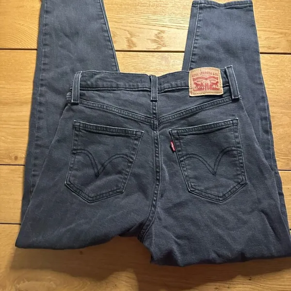 Levi’s high waisted mom jean buttonfly jeans 27 black - Image 9