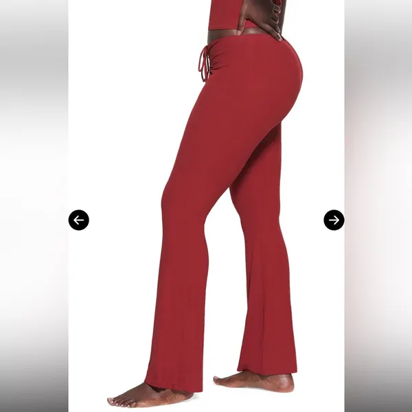 Skims Soft Lounge Ruched Pants In Brick - Image 4