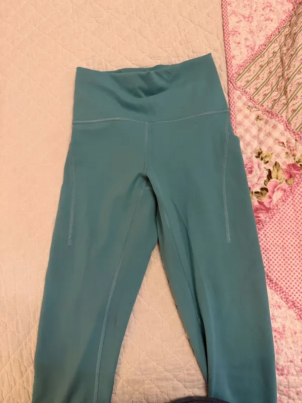 Lululemon wonder train 25” leggings - Image 2
