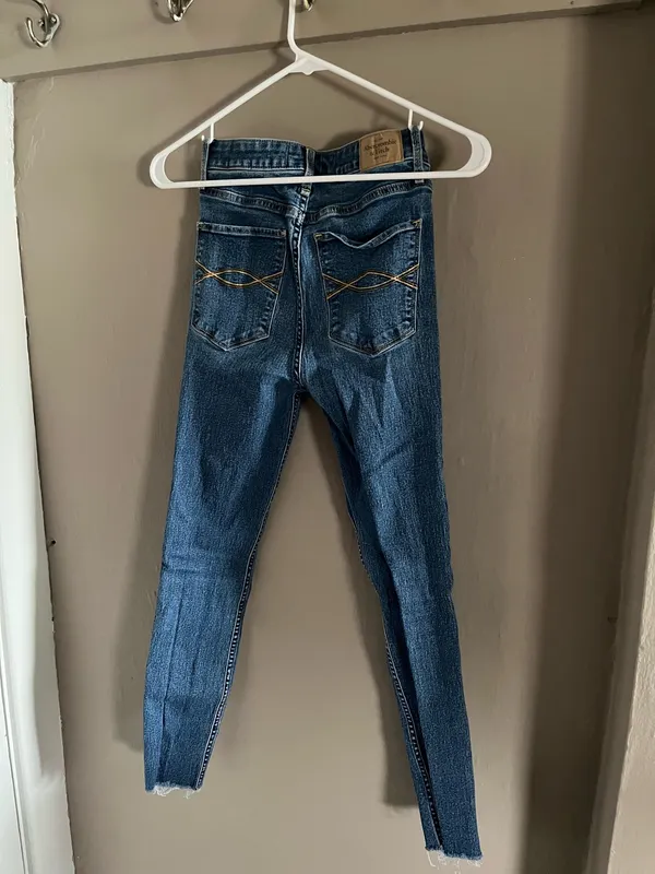 Abercrombie Skinny High-Rise Jeans - Image 4