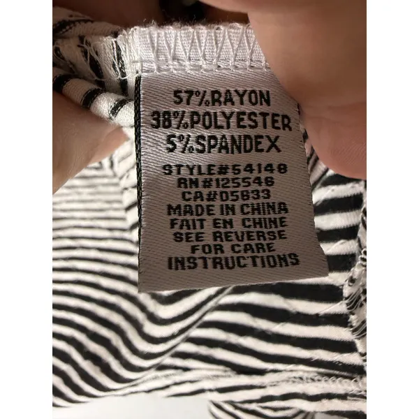 Habitat Clothes To Live In Womens XS Black White Mixed Stripe V-Neck Top 54148 - Image 5