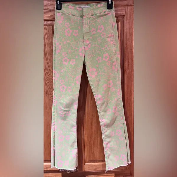 ZARA Green & Pink Floral Print Flare Cropped‎ Stretch Denim Jeans Y2k Size 4 - Image 3