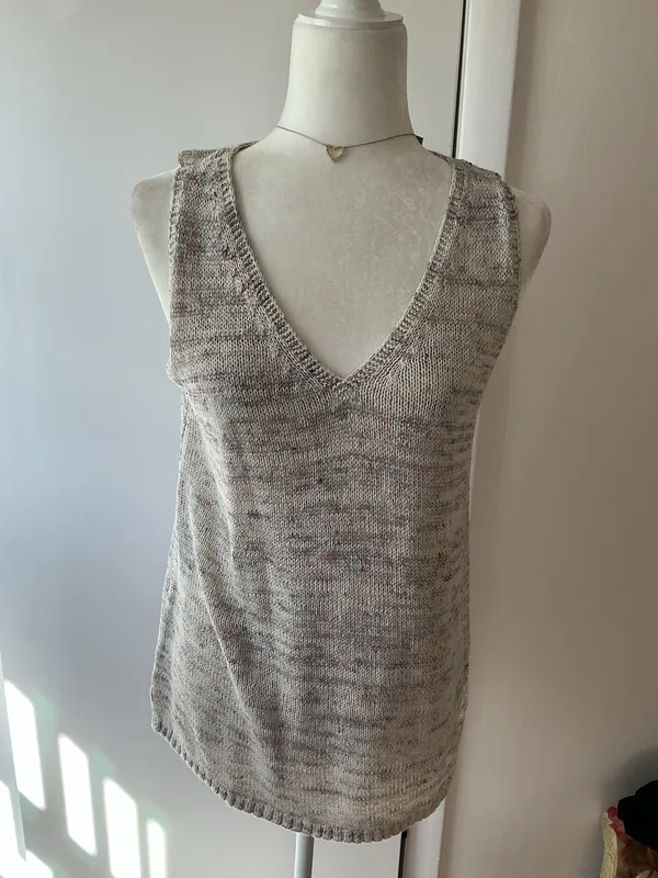J Jill Marled Knit V Neck Sweater Tank Top- Petite Sm - Image 3