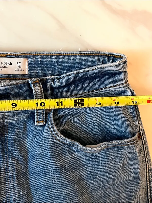 Abercrombie & Fitch 90s Relaxed Jeans Womens 27/4S High Rise Light Wash - Image 4