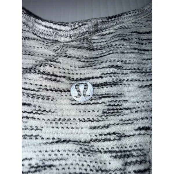 Lululemon Essential Tank Pleated‎ White Gray approximate size M/L - Image 5