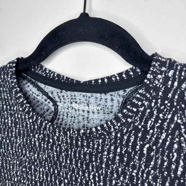 Lululemon Size 6 Runderful Long‎ Sleeve Knotted Jacquard Black White Running Gym - Image 5