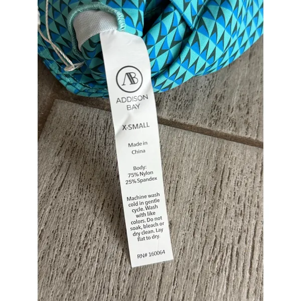Addison Bay Moravian Sports Bra Teal Geo Longline Active Gym Womens XS NWT - Image 7