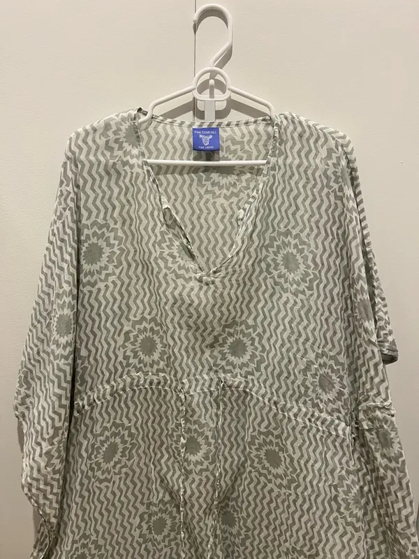 Pine Cone Hill Gray Chevron & Floral Tie-Waist Maxi Dress like new 100% cotton - Image 2