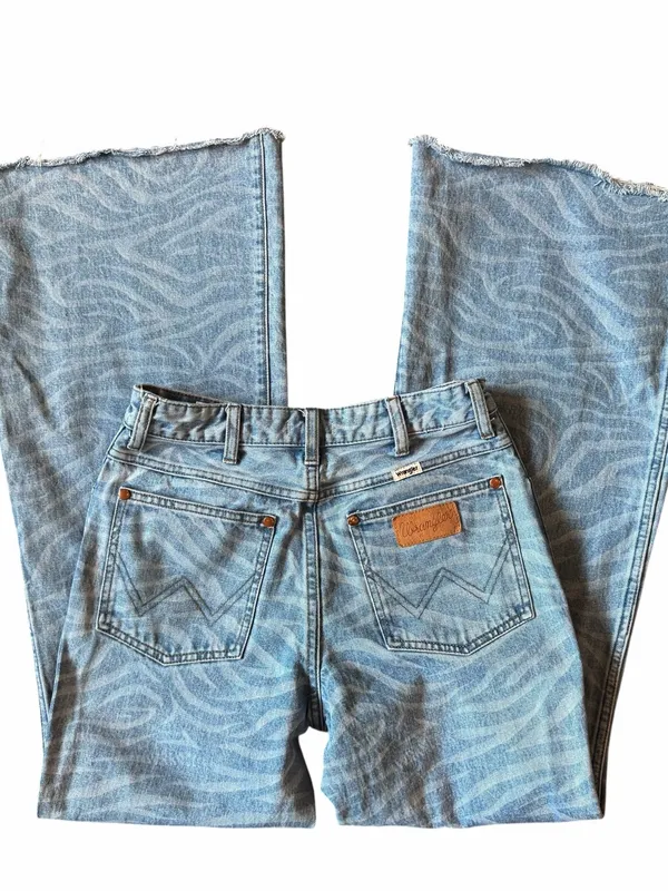 Wrangler Flare Leg Jeans Size 27x31 Wanderer High Rise Meow Laser Tiger Country - Image 6