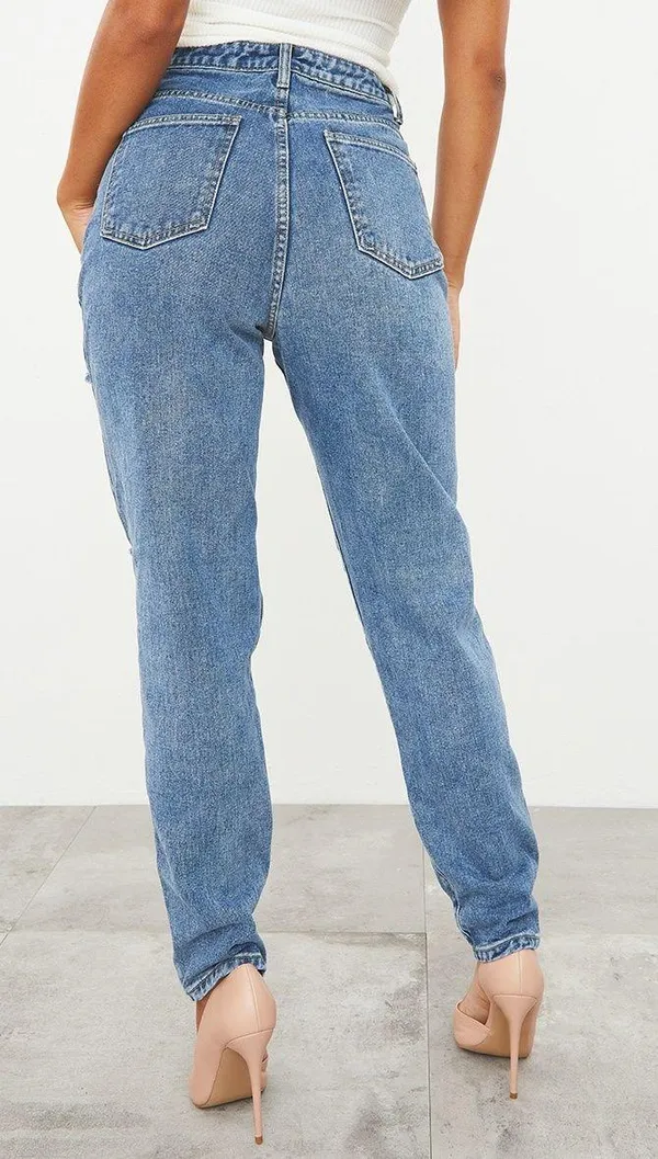 PRETTYLITTLETHING Mid Blue Ripped Mom Jeans - Image 3