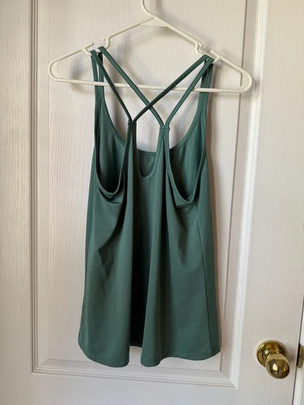 Old Navy Active Tank Top - Image 2