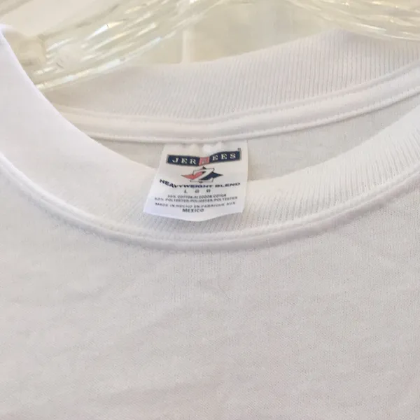 FINAL MARKDOWN Decorative jerzees tee large - Image 3