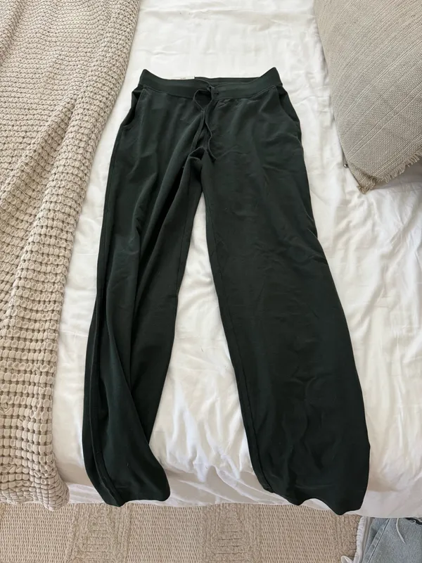 Uniqlo Green sweat pants - Image 3