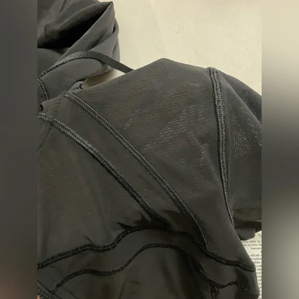 Lululemon NWT Define Cropped Hoodie Mesh Jacket Black Size 4 - Image 12