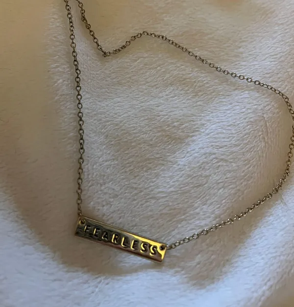 “Fearless” pendant necklace Silver - Image 2