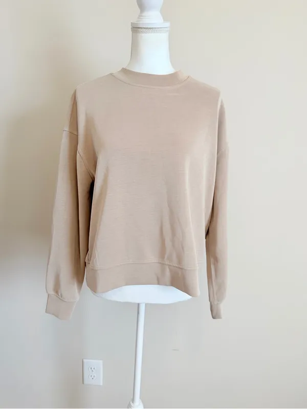 Lululemon Perfectly Oversized Cropped Crew softstreme Sweatshirt womens size XS - Image 2