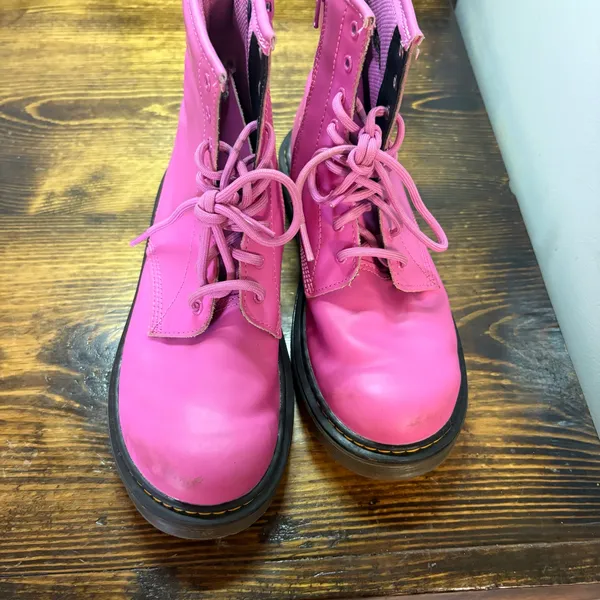 Doc‎ Martens Pink Boots Size 6 - Image 3