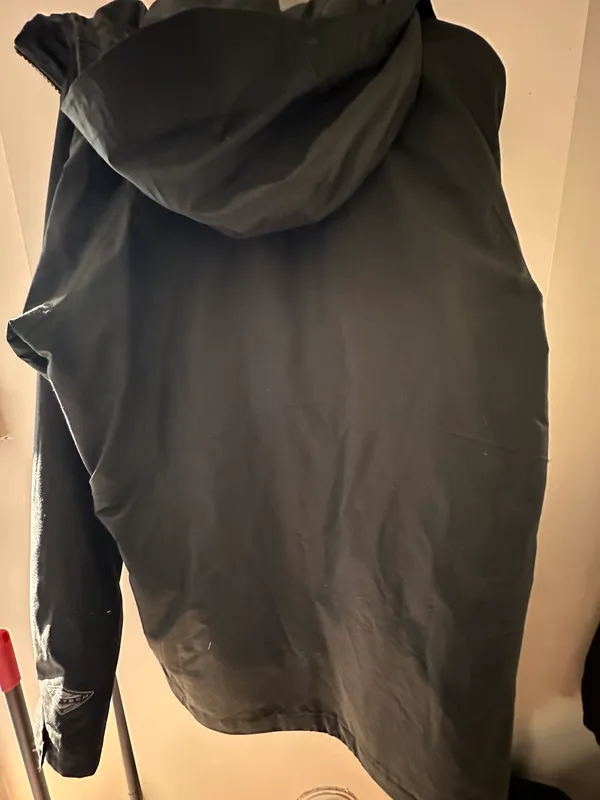 Columbia Waterproof Black Raincoat - Image 6