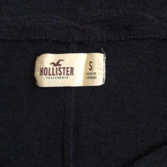 5/$30 🎈 Hollister small lace‎ navy blue top - Image 3