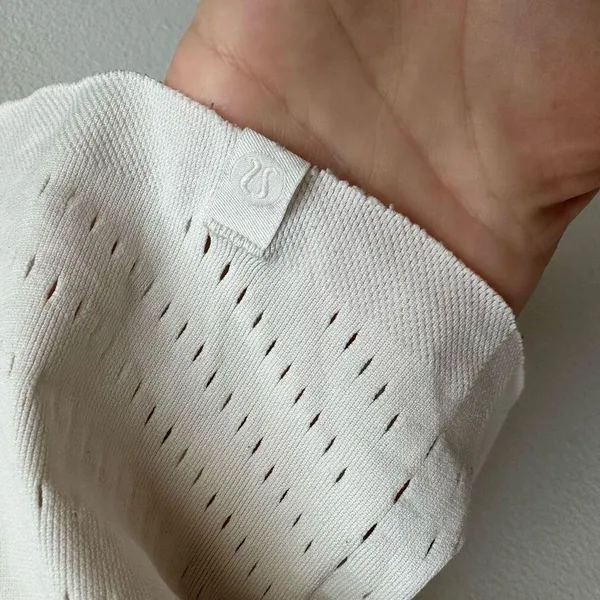 Lululemon Time Warp Short Sleeve Ghost Cream Tan Seamless Size 4? small? Laser - Image 6