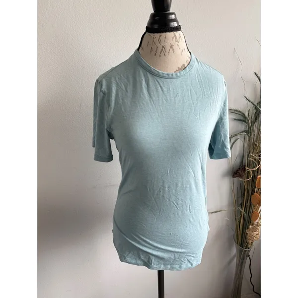 Lululemon Womens Heathered Light Blue Short Sleeve Athletic T-Shirt Slim‎ Fit - Image 2