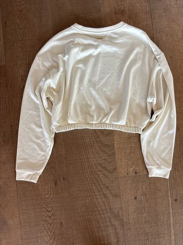 gymshark pale yellow long sleeve crop cropped pullover sweatshirt - Image 5