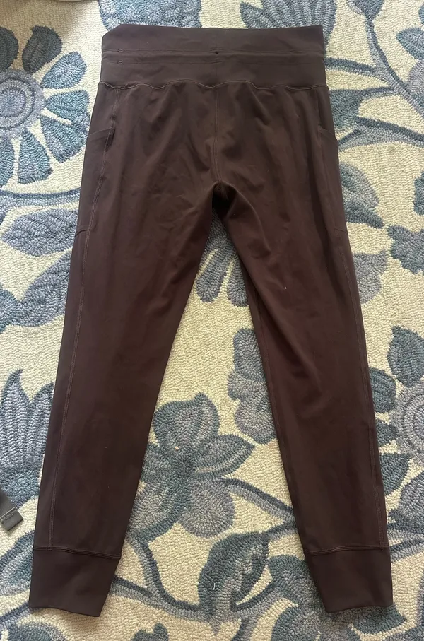 Vuori Daily Pocket Leggings - Image 2