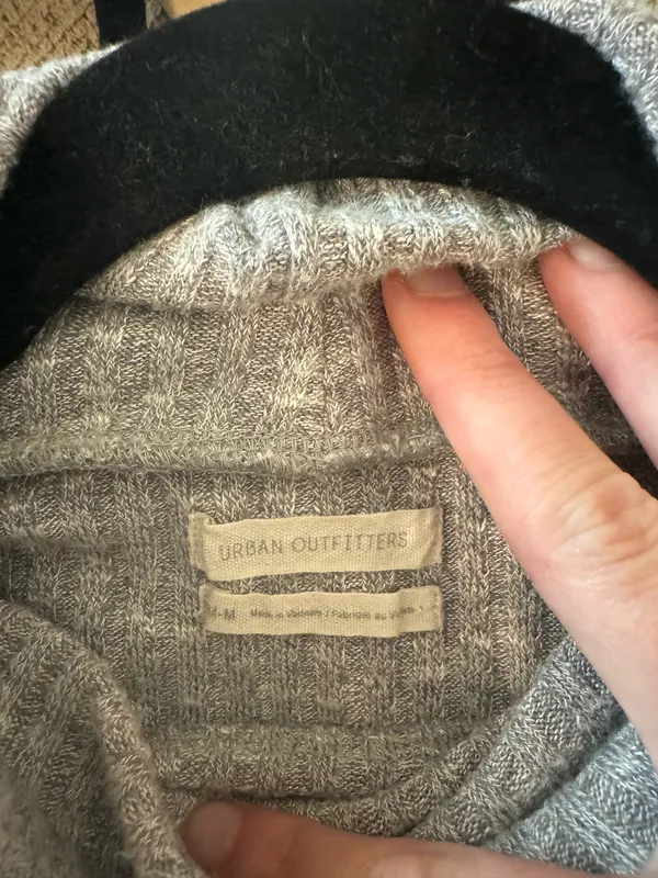 Urban Outfitters Cropped Sweater - Image 3