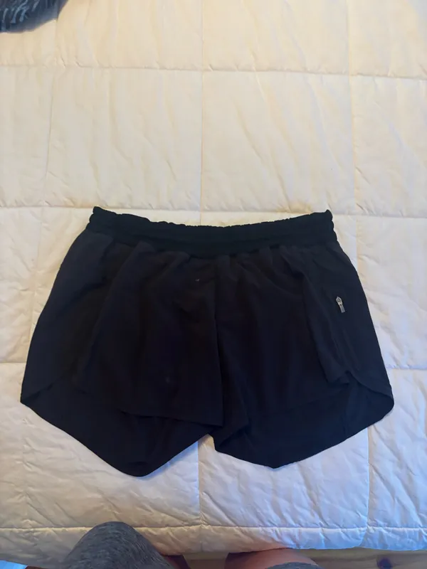 Lululemon size 10 black shorts  - Image 3